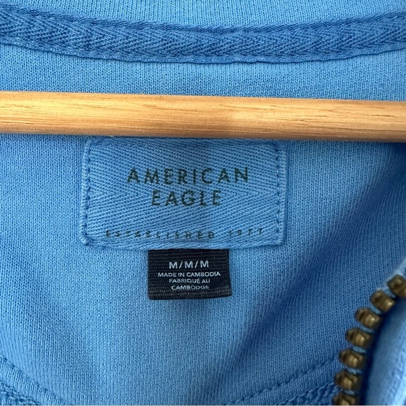 American Eagle Women’s Medium Blue Waffle Knit 1/2 Zip Pullover Sweatshirt - Picture 4 of 8